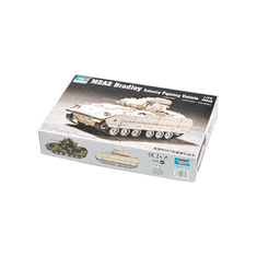 Trumpeter M2A2 Bradley Fighting Vehicle harckocsi műanyag modell (1:72) (07296)