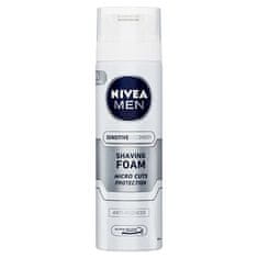 Nivea Borotvahab férfiaknak Bulldog Sensitive Recovery (Shaving Foam) 200 ml