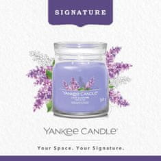 Yankee Candle Illatgyertya Signature üvegben közepes méretű Lilac Blossoms 368g