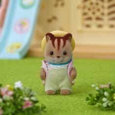 Sylvanian Families Baby Mogyoró mókus