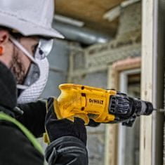 DeWalt 710W ütvefúró sds plusz 2J D25033K + tok