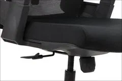 STEMA Forgó ergonomikus irodai szék OLTON H. Otthoni és irodai használatra. Nylon alap, 4-es osztályú emeléssel, puha kerekekkel, fejtámlával és állítható deréktámasszal rendelkezik. Fekete szín.