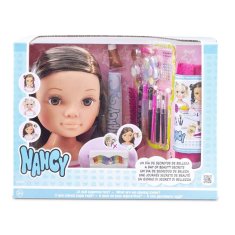 NEW Nancy A Day Of Beauty Secrets Famosa fésülködő baba (23 cm)