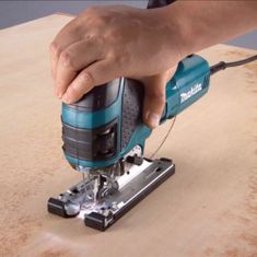 Makita Kirakófűrész 720W T típus T ütem 26mm 4351FCTJ