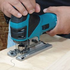 Makita Kirakófűrész 720W T típus T ütem 26mm 4351FCTJ